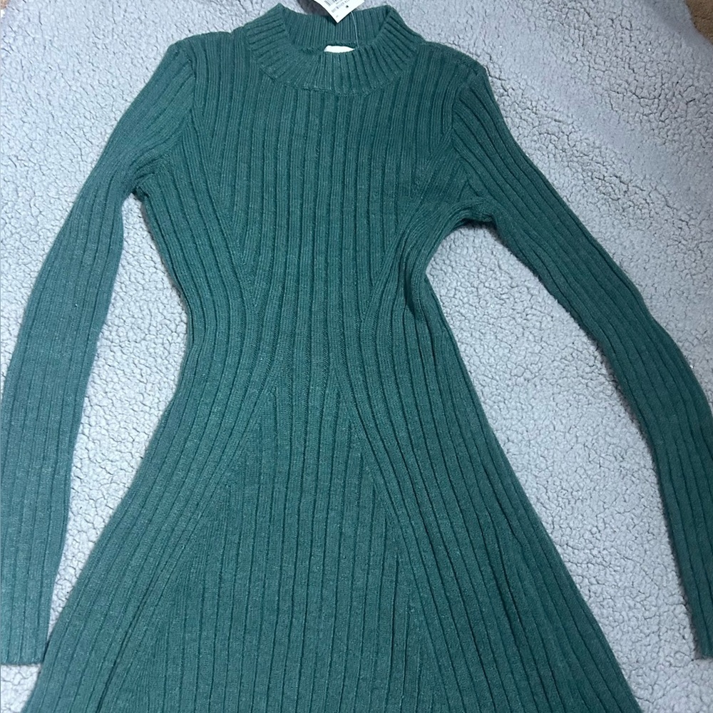 NWT Ladies Hollister Green Long Sleeve, A-Line Sweater Dress Size Small